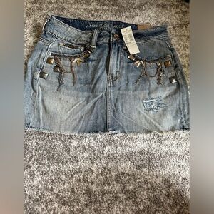 American Eagle outfitters Jean mini skirt size 4 NWT